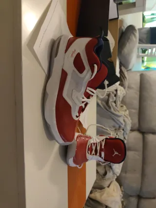 Jordan Stay Loyal 3 Rojo/Blanco