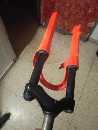 Orquilla bici 24' naranja