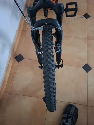 Bicicleta infantil naranja