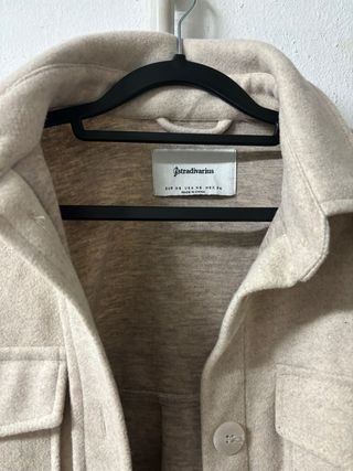 Sobrecamisa Stradivarius Beige Talla M