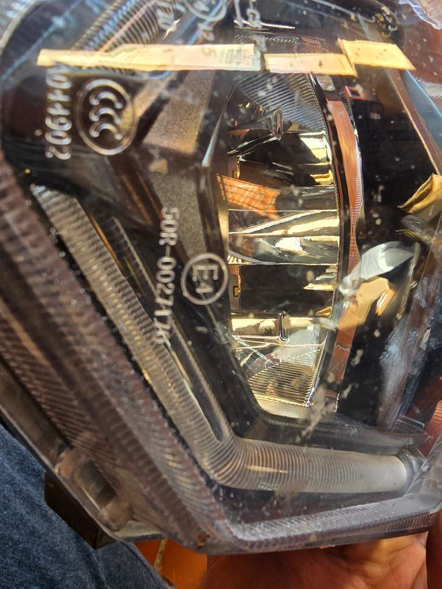 MACBOR MONTANA XR5 ( FOCO DELANTERO )