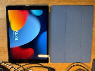 iPad Pro 12.9 mas funda Azul Marino