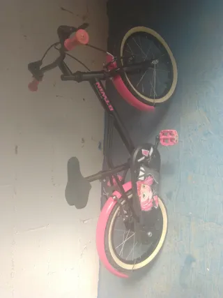 Bicicleta Btwin Niña Rosa Negra