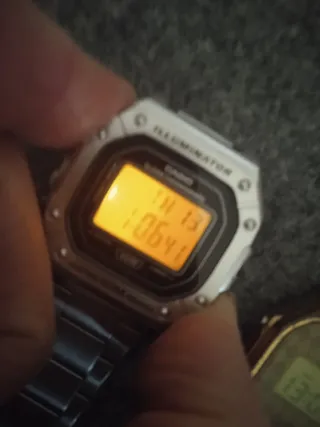 Lote 2 orologi digitali Casio.