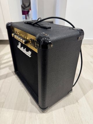 Amplificador Marshall MG15