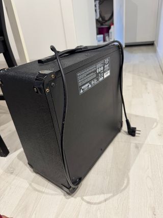 Amplificador Marshall MG15