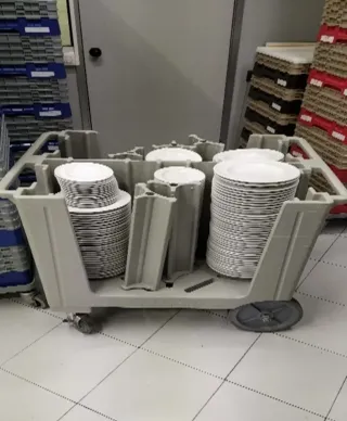 Carros Portaplatos CAMBRO hostelería