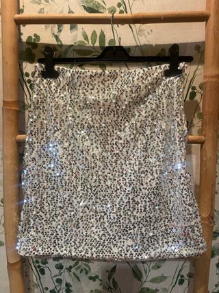 Minifalda de lentejuelas plateada