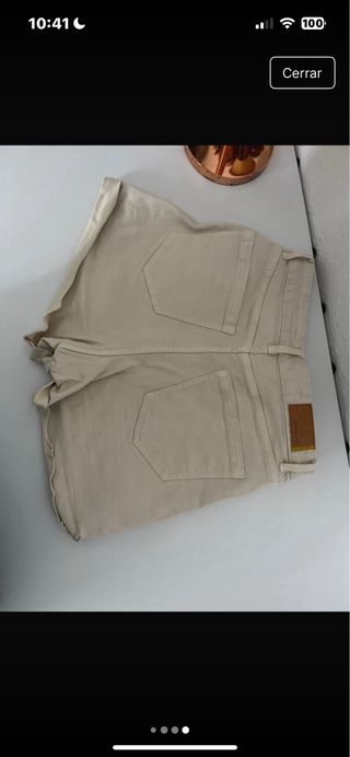 Shorts Stradivarius beige
