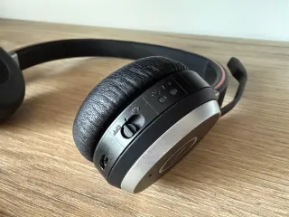 Auriculares Jabra Evolve 65 con base de carga