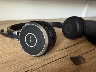 Auriculares Jabra Evolve 65 con base de carga