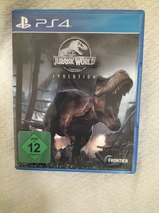 PS4 Bianca con 3 giochi e 2 controller