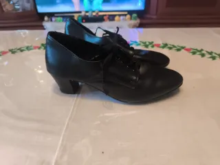 Zapatos Baturra Talla 38 Negros.