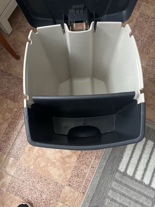 Cubo basura con separador