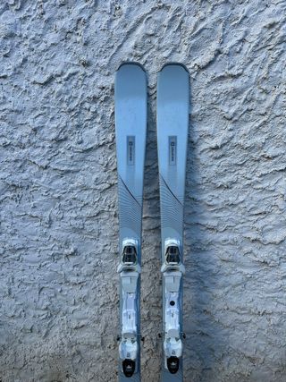 Esquís Salomon en buen estado Medida ,1,60cm