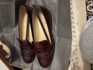 Zapatos bajos burdeos