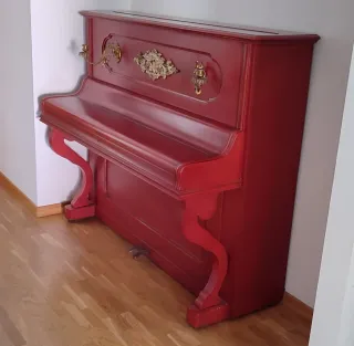 Piano Alemán Knauss Rojo