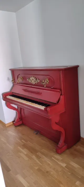 Piano Alemán Knauss Rojo