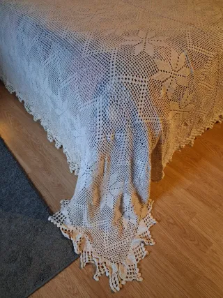 Colcha ganchillo artesanal beige