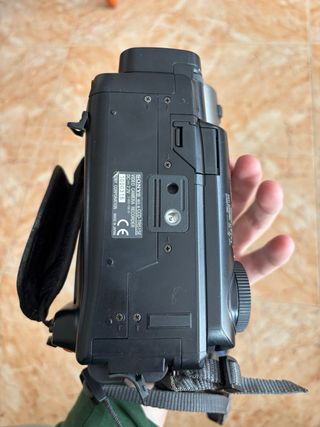 Sony Handycam Hi8 CCD-TR515E 330x + Caja + Batería