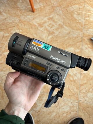Sony Handycam Hi8 CCD-TR515E 330x + Caja + Batería