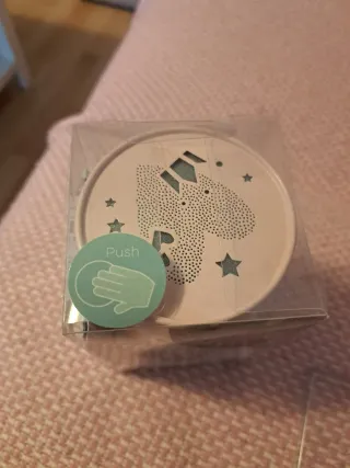 Lamparita infantil rosa con estrellas