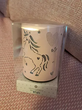 Lamparita infantil rosa con estrellas