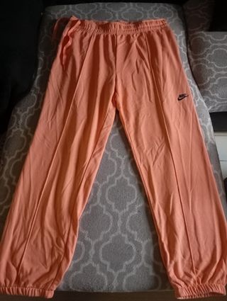 Pantalón deportivo Nike color naranja