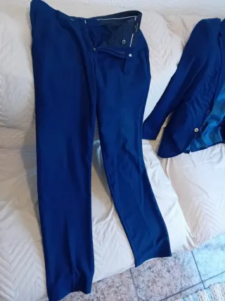 Traje azul Chrisbell Talla M