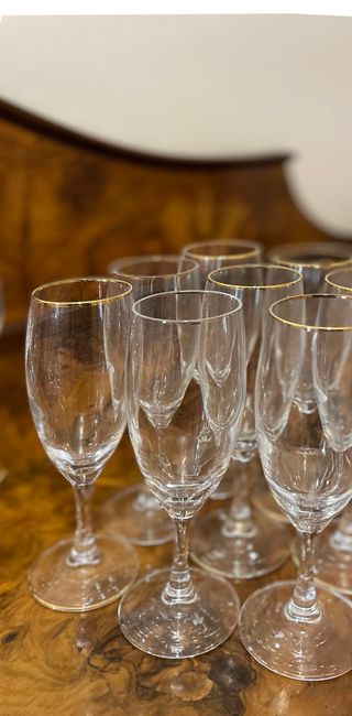 Calici cristallo: 6 Acqua+vino+7flute+7vino