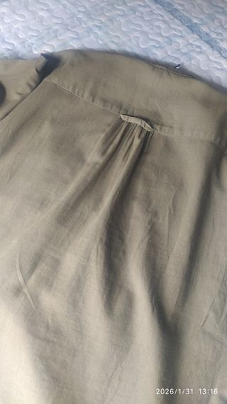 Camisa Stradivarius verde