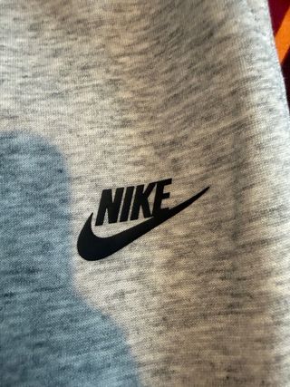 Nike Tech Fleece Gris
