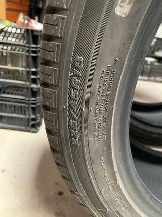 2 Neumaticos Hankook 225/45/18 (500km)