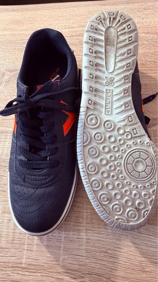 Deportivas Munich Talla 38 Negro Naranja
