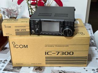 ICOM IC-7300 HF/50MHz ( En garantía Icom )