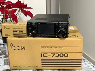 ICOM IC-7300 HF/50MHz ( En garantía Icom )