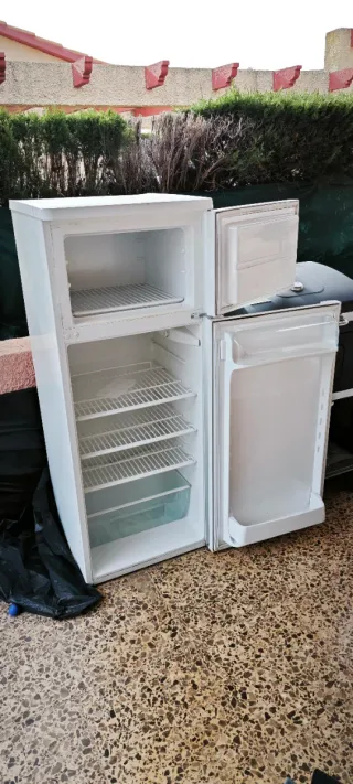 Frigorífico Corberó Blanco.