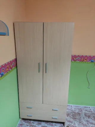 Armario de madera con 2 cajones (urge venta)