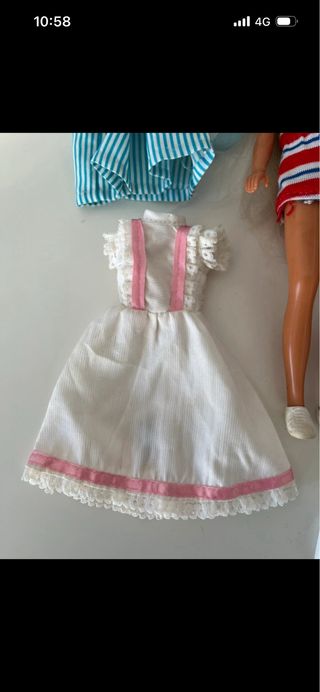 Conjunto di bambole Barbie Skipper Congost con vari abiti