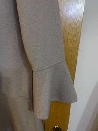 Abrigo Zara lana con vuelo Talla M