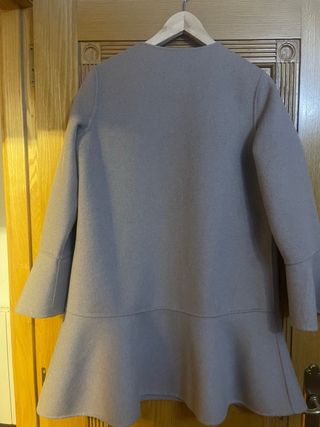 Abrigo Zara lana con vuelo Talla M