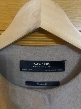 Abrigo Zara lana con vuelo Talla M