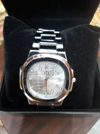 Orologio YIX Argento e Nero