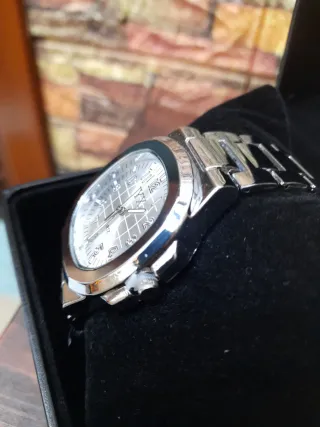 Orologio YIX Argento e Nero