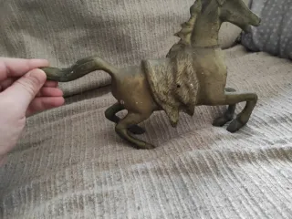 Figura de caballo de latón Antigua.