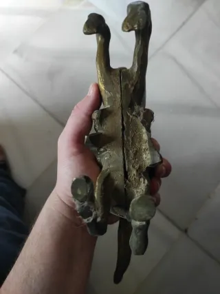 Figura de caballo de latón Antigua.