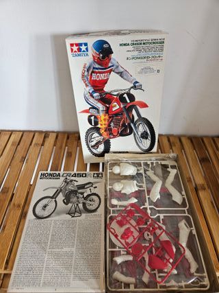 Tamiya Honda CR450R Motocrosser 1/12