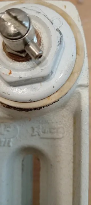 Radiador de hierro fundido blanco