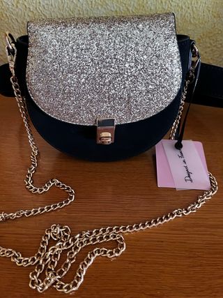 Bolso bandolera negro y dorado