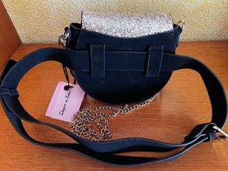 Bolso bandolera negro y dorado